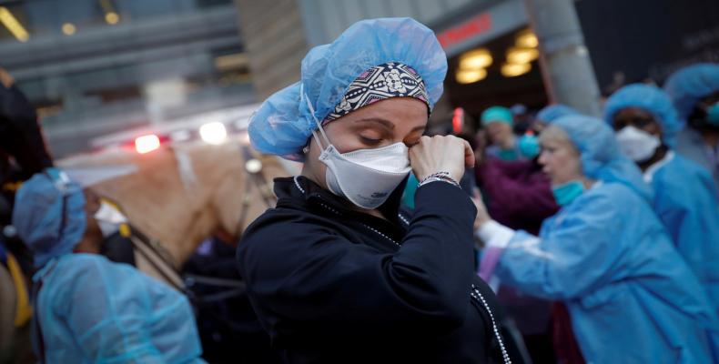 2458 enfermera NY Reuters
